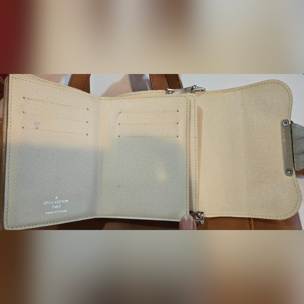 Louis Vuitton Epi Portefeiulle Joy Trifold Wallet converted to crossbody. AUTHEN - Picture 6 of 13